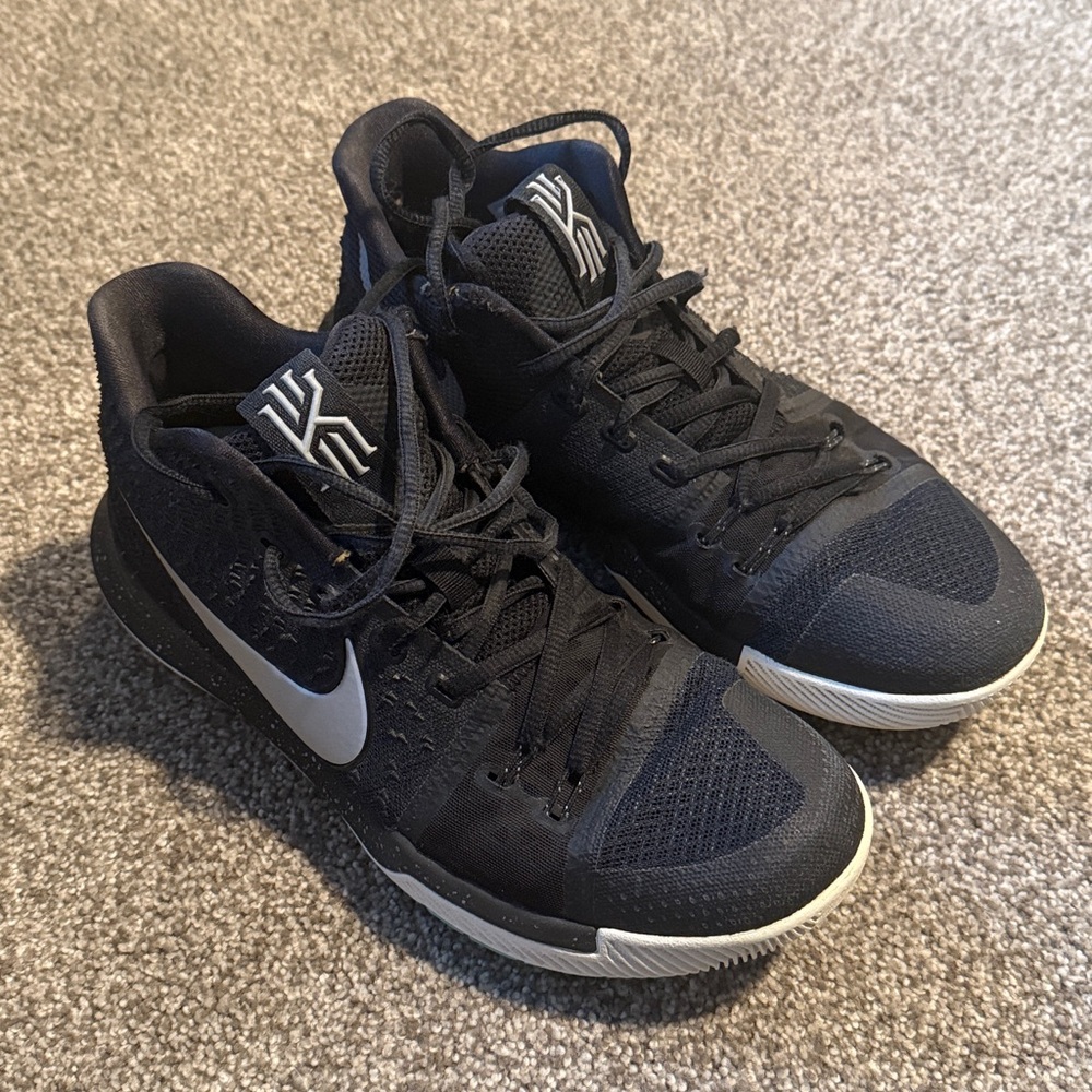 Nike Men's Basketball Shoes, Kyrie Irving III, 8.5